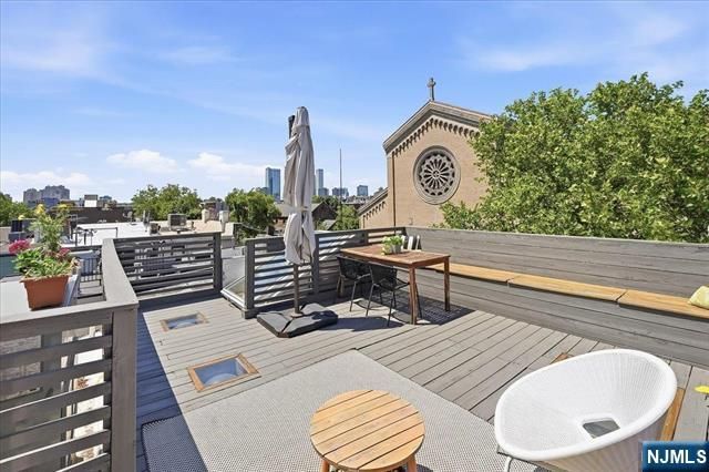 247 2nd Street 3, Jersey City, NJ 07302