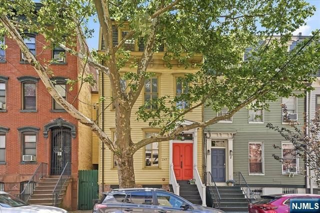 247 2nd Street 3, Jersey City, NJ 07302