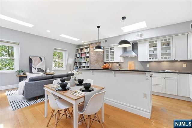 247 2nd Street 3, Jersey City, NJ 07302