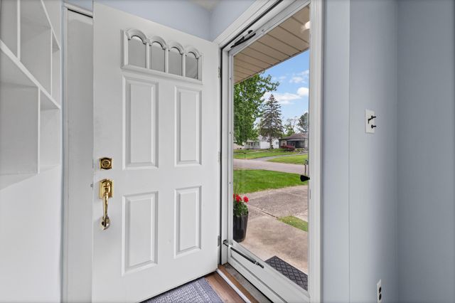 15370 Deering Street, Livonia City, MI 48154