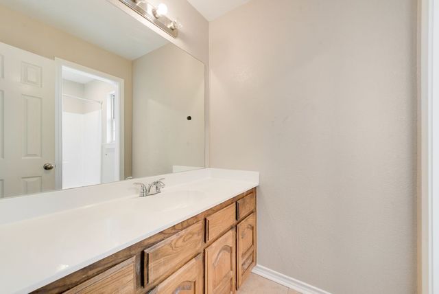 912 Summer Hill Lane, Red Oak, TX 75154
