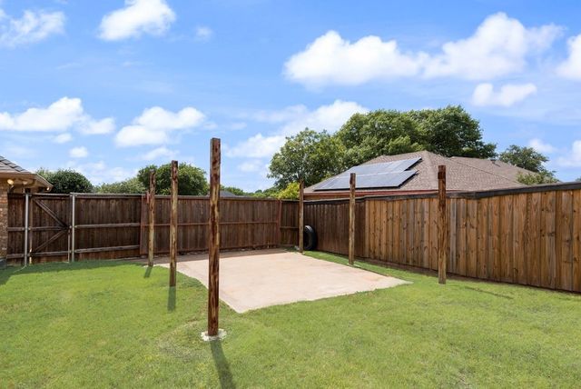 912 Summer Hill Lane, Red Oak, TX 75154