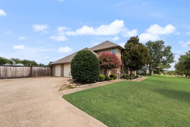 912 Summer Hill Lane, Red Oak, TX 75154