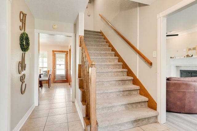 912 Summer Hill Lane, Red Oak, TX 75154