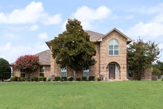 912 Summer Hill Lane, Red Oak, TX 75154