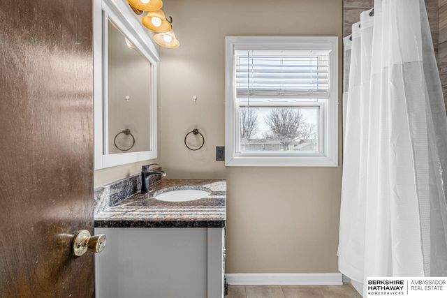 4236 Pacific Avenue, Fremont, NE 68025