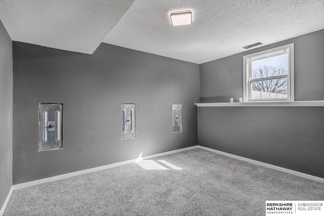 4236 Pacific Avenue, Fremont, NE 68025