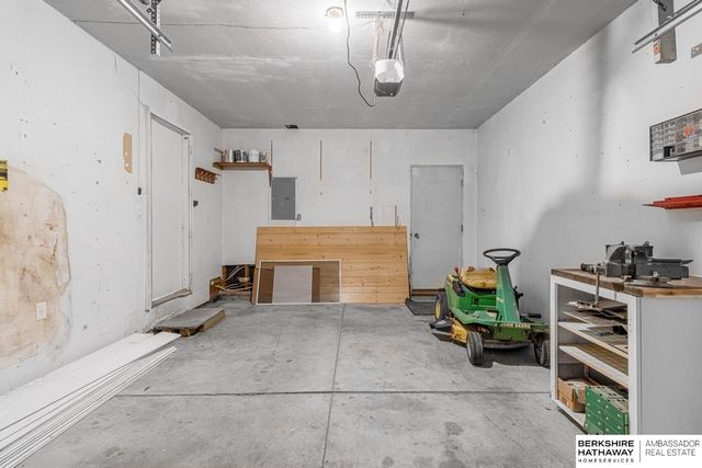 4236 Pacific Avenue, Fremont, NE 68025