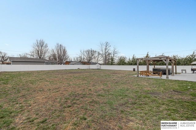 4236 Pacific Avenue, Fremont, NE 68025