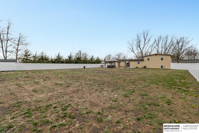 4236 Pacific Avenue, Fremont, NE 68025