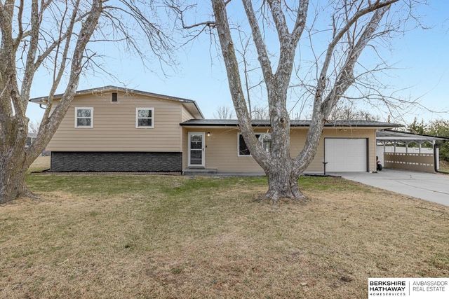 4236 Pacific Avenue, Fremont, NE 68025