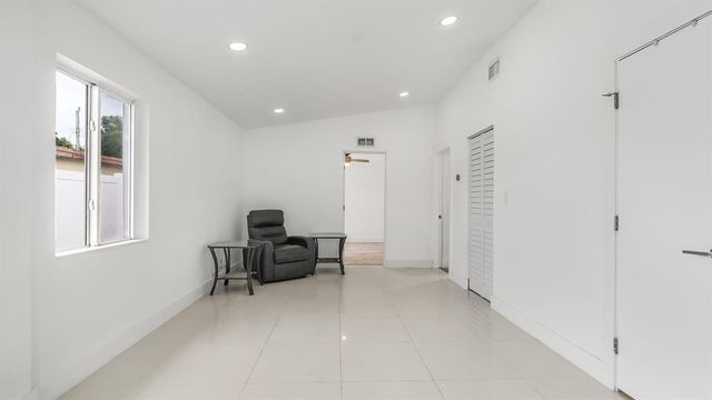 218 GLOUCHESTER Street, Boca Raton, FL 33487