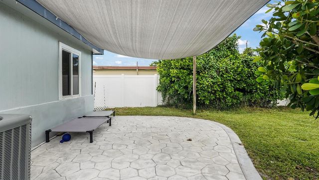218 GLOUCHESTER Street, Boca Raton, FL 33487