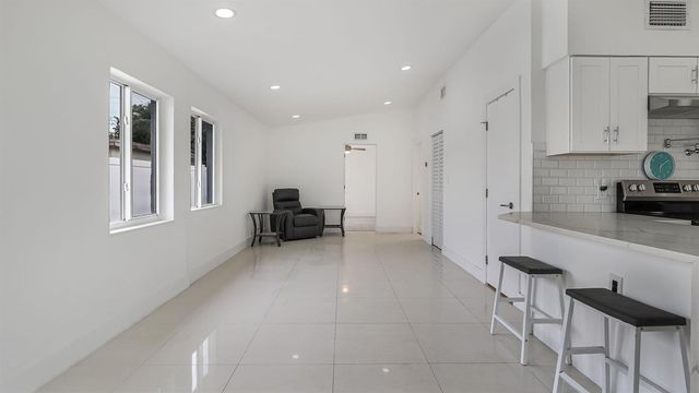 218 GLOUCHESTER Street, Boca Raton, FL 33487