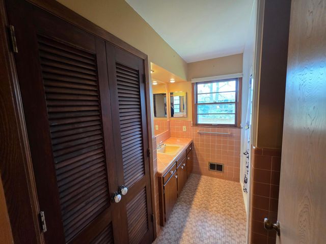 6308 Ewing Avenue S, Edina, MN 55410