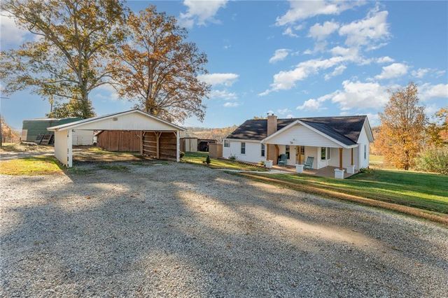 3959 Red Brush Road, Mount Airy, NC 27030