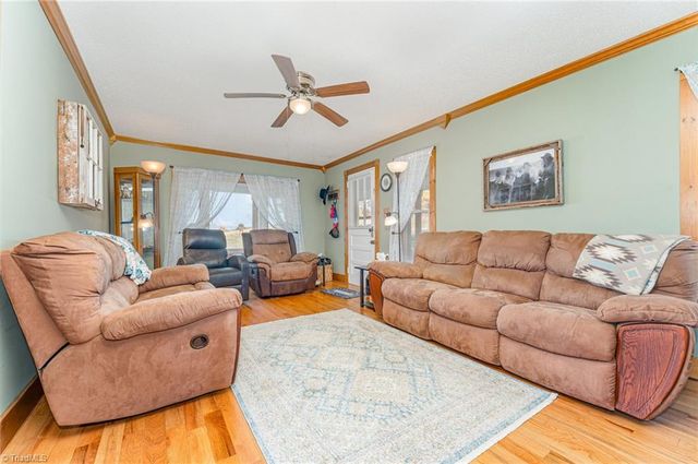 3959 Red Brush Road, Mount Airy, NC 27030