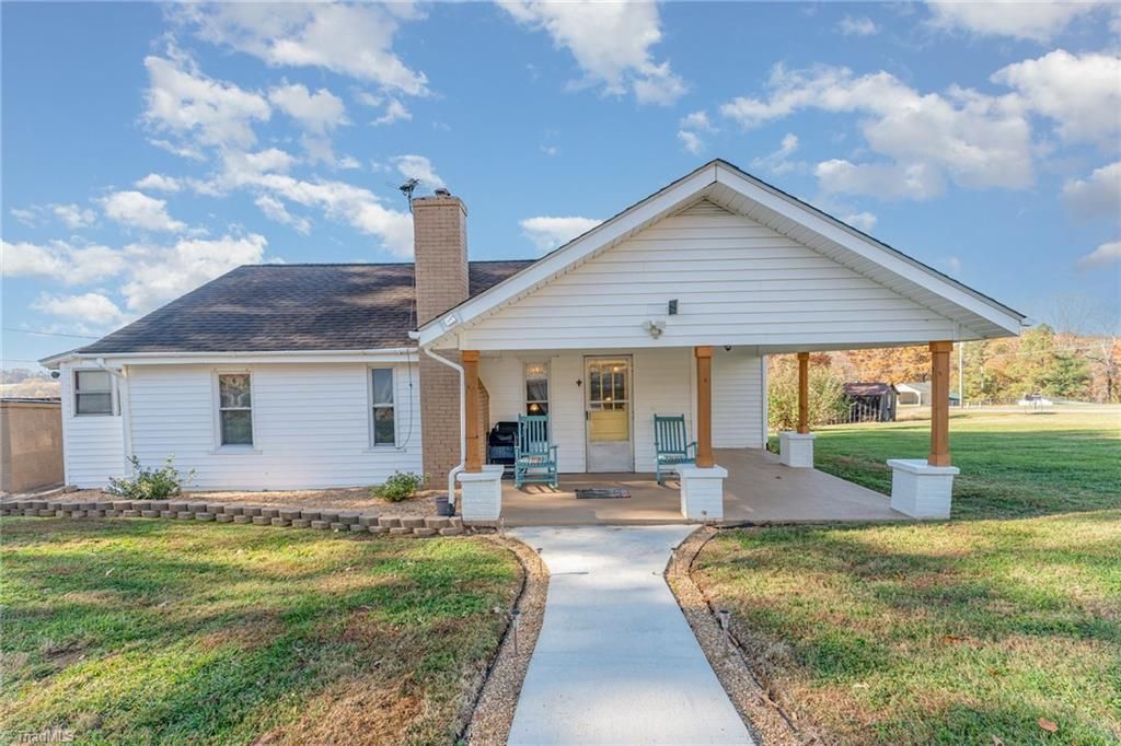 3959 Red Brush Road, Mount Airy, NC 27030