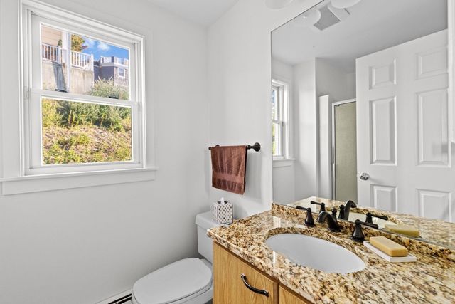 1 Marina Dr 1, Hull, MA 02045