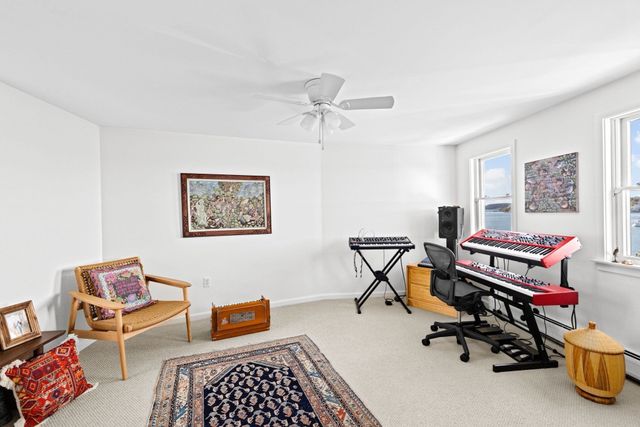 1 Marina Dr 1, Hull, MA 02045