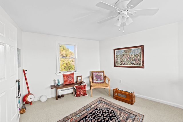 1 Marina Dr 1, Hull, MA 02045
