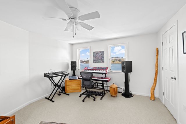1 Marina Dr 1, Hull, MA 02045
