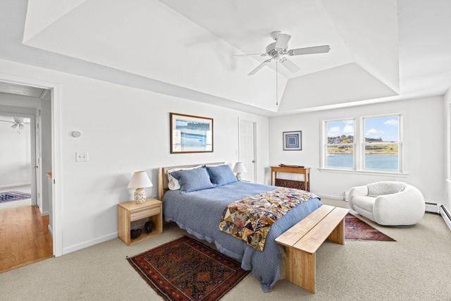 1 Marina Dr 1, Hull, MA 02045