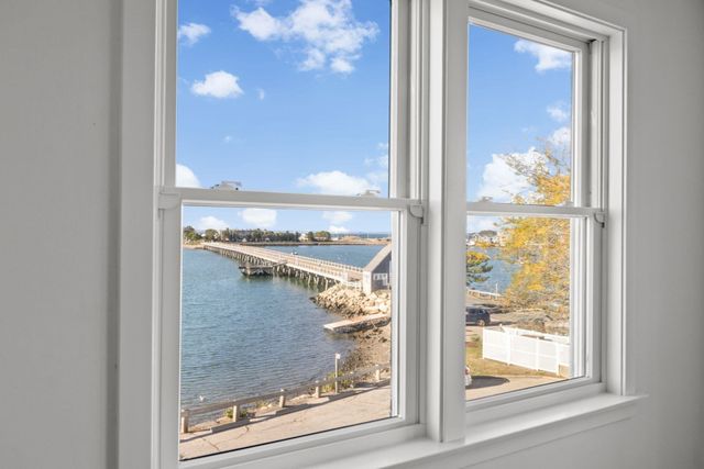 1 Marina Dr 1, Hull, MA 02045