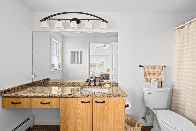 1 Marina Dr 1, Hull, MA 02045