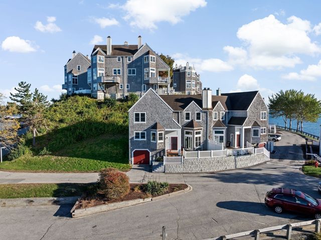 1 Marina Dr 1, Hull, MA 02045
