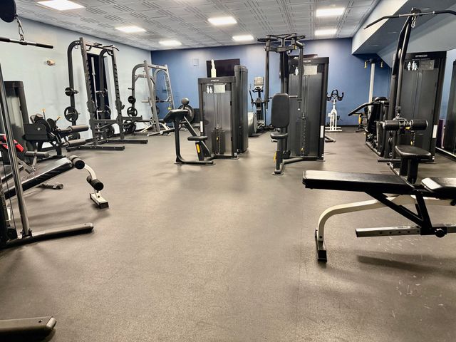 1 Marina Dr 1, Hull, MA 02045