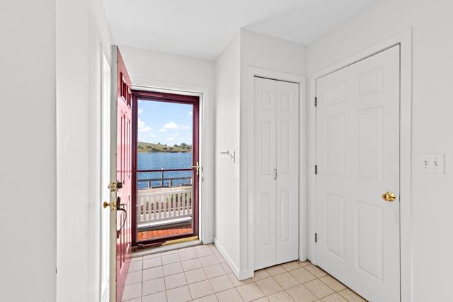 1 Marina Dr 1, Hull, MA 02045