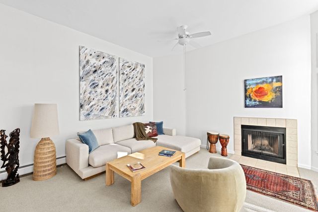 1 Marina Dr 1, Hull, MA 02045