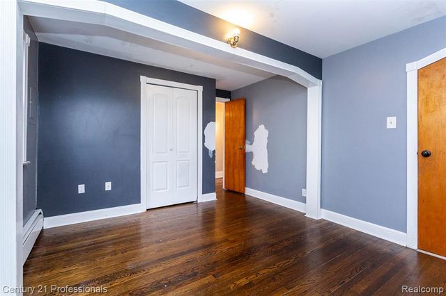 27501 Milton Avenue, Warren, MI 48092