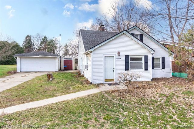 27501 Milton Avenue, Warren, MI 48092