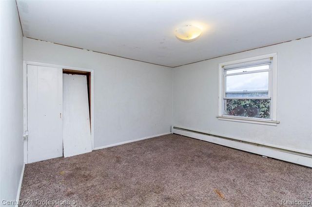 27501 Milton Avenue, Warren, MI 48092