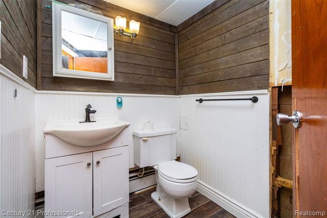 27501 Milton Avenue, Warren, MI 48092