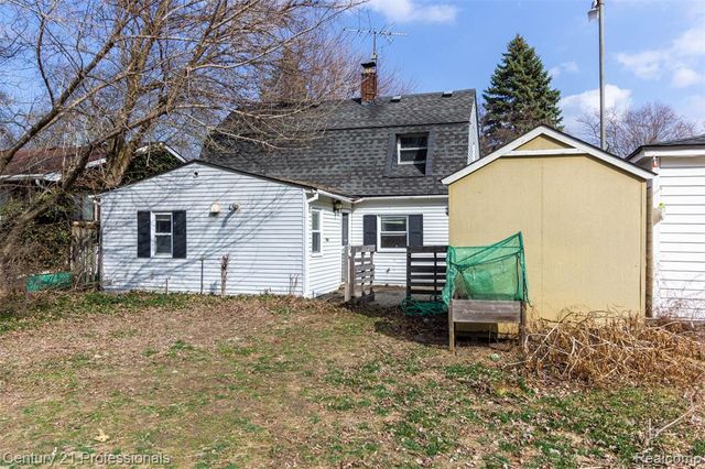 27501 Milton Avenue, Warren, MI 48092