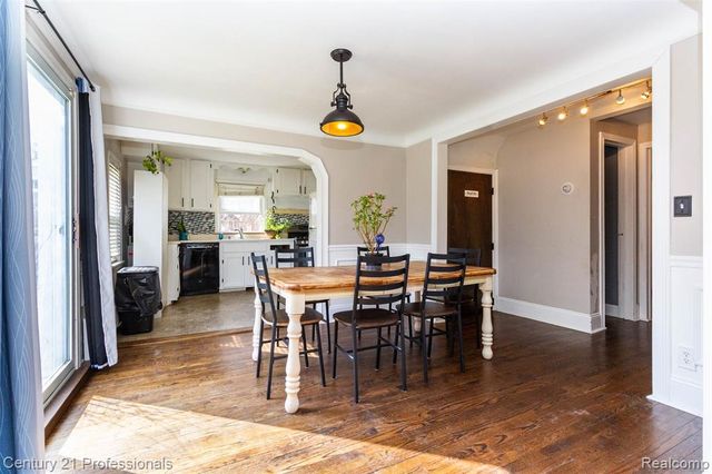 27501 Milton Avenue, Warren, MI 48092