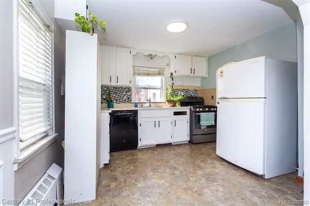 27501 Milton Avenue, Warren, MI 48092