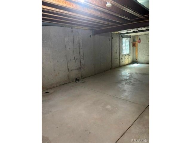 847 S Evanston Cir, Aurora, CO 80012