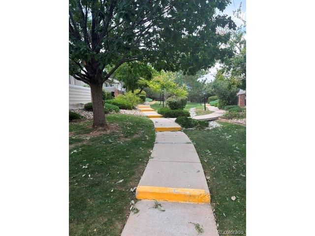 847 S Evanston Cir, Aurora, CO 80012