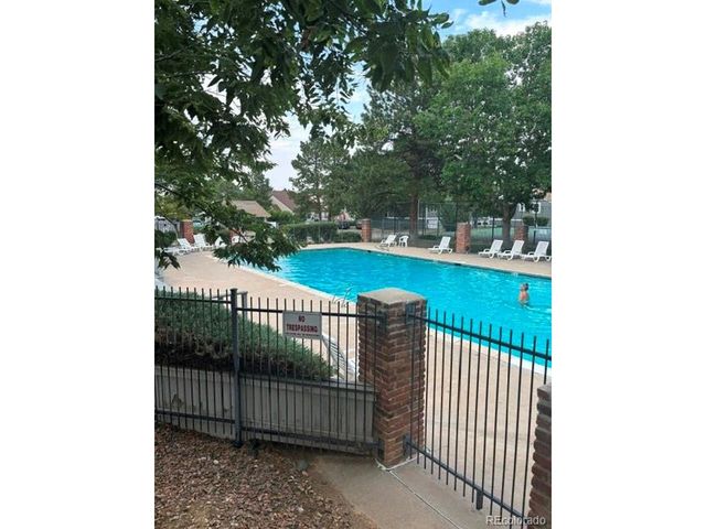 847 S Evanston Cir, Aurora, CO 80012