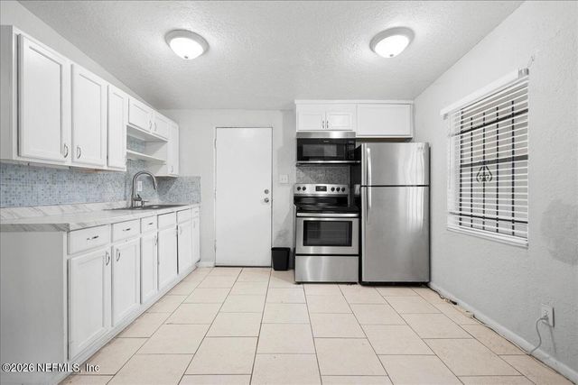 6601 CLEVELAND Road, Jacksonville, FL 32209