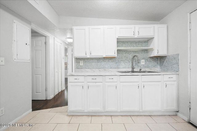 6601 CLEVELAND Road, Jacksonville, FL 32209