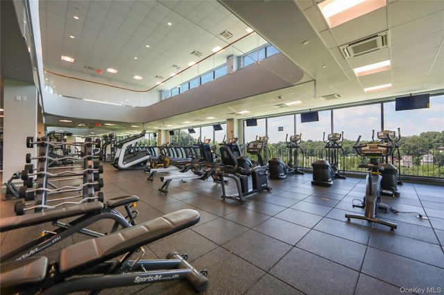 701 Ridge Hill 11L, Yonkers, NY 10710