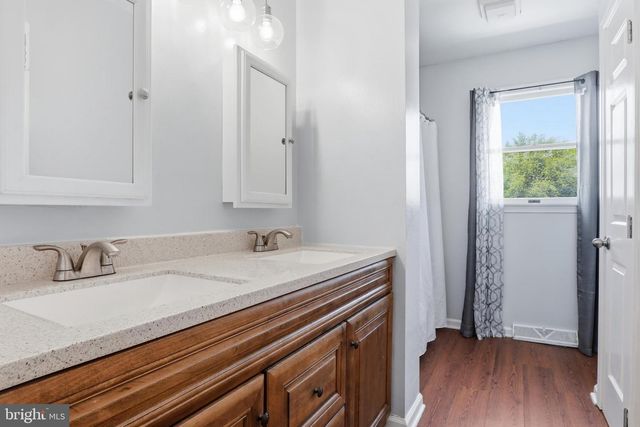 400 WHITE ROSE LN, York, PA 17402