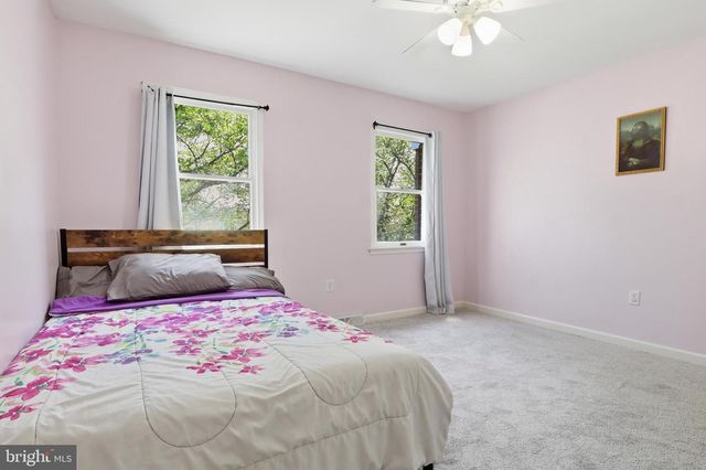 400 WHITE ROSE LN, York, PA 17402