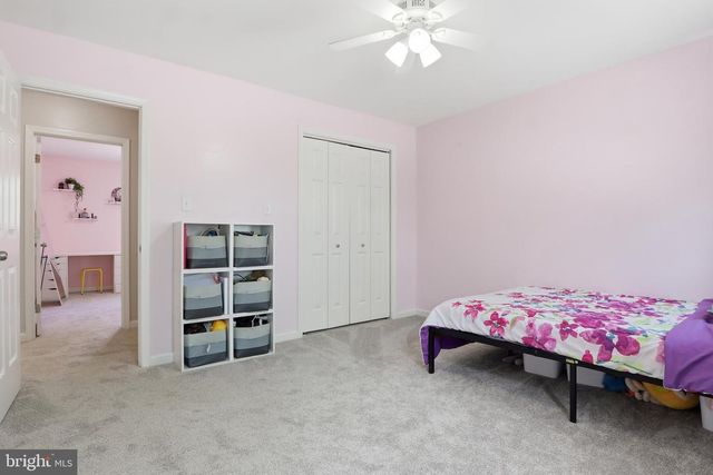 400 WHITE ROSE LN, York, PA 17402