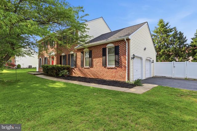 400 WHITE ROSE LN, York, PA 17402